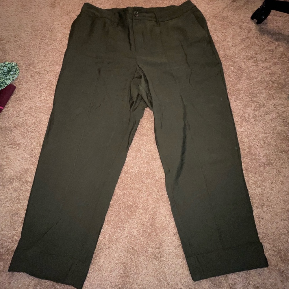 A new day green pin tuck ankle pant